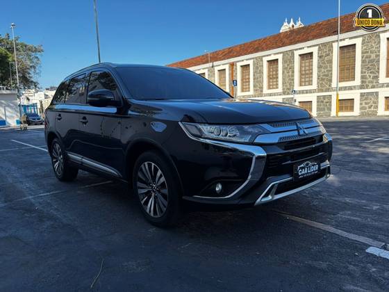 MITSUBISHI OUTLANDER 2.0 MIVEC GASOLINA HPE AUTOMÁTICO